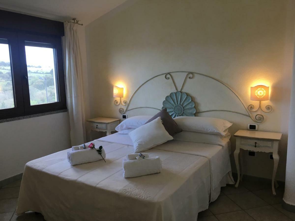 Hotel Sorgente Aglientu Ngoại thất bức ảnh