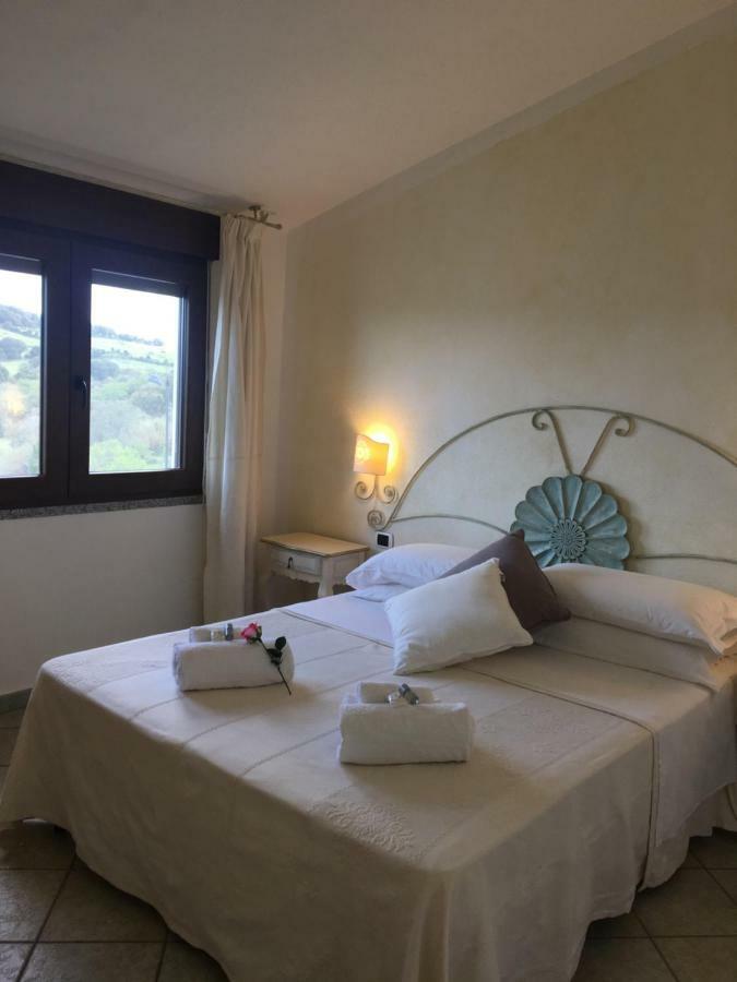 Hotel Sorgente Aglientu Ngoại thất bức ảnh